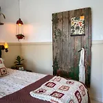 Seaside Retreat & * Stege