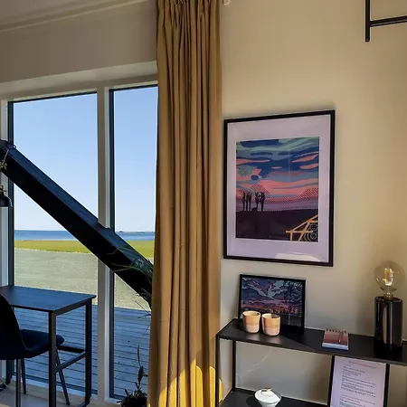 度假村 Seaside Retreat &