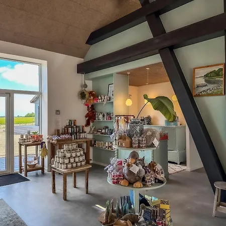 Seaside Retreat & * Stege