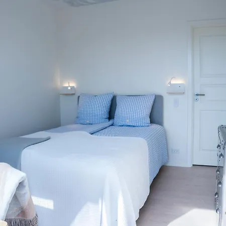 Resort Seaside Retreat & *