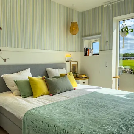 Seaside Retreat & * Stege