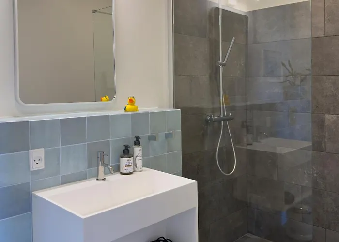 Resort Seaside Retreat &